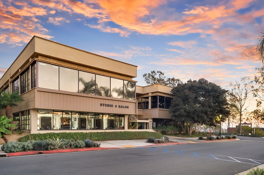 1303 Avocado Ave, Newport Beach, CA for lease - Building Photo - Image 3 of 7