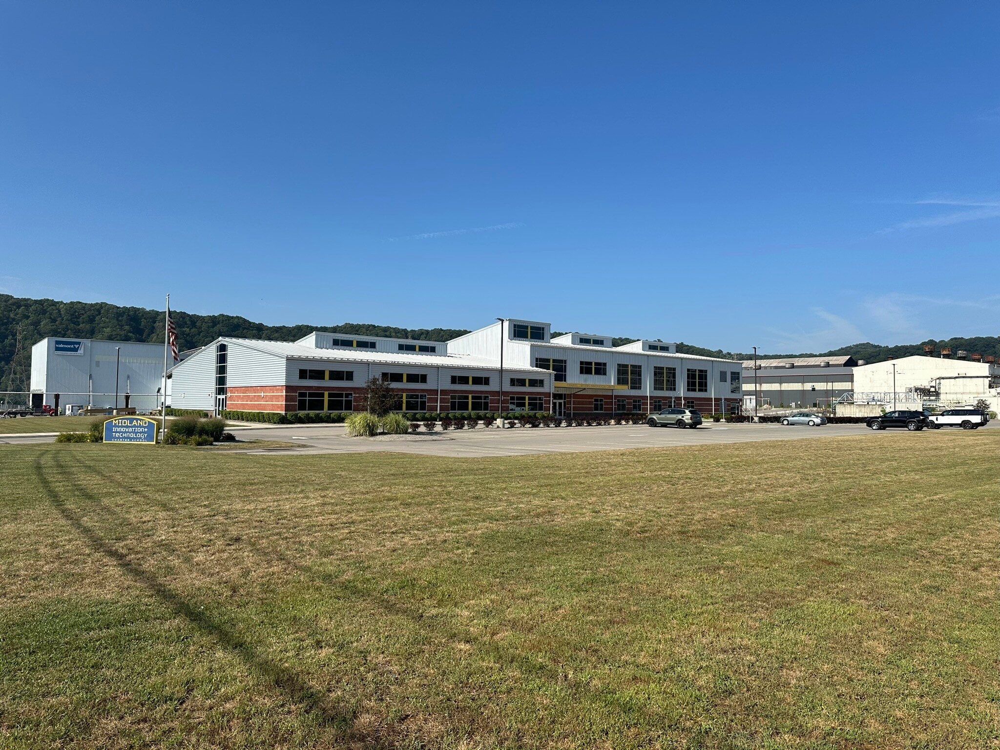 7 S 12th St, Midland, PA for lease Primary Photo- Image 1 of 12