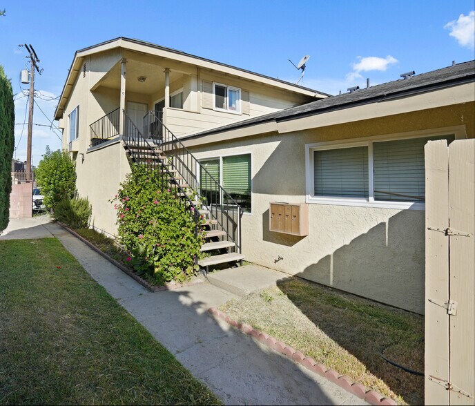 419 N Tustin Ave, Anaheim, CA à vendre - Photo du bâtiment - Image 2 de 14