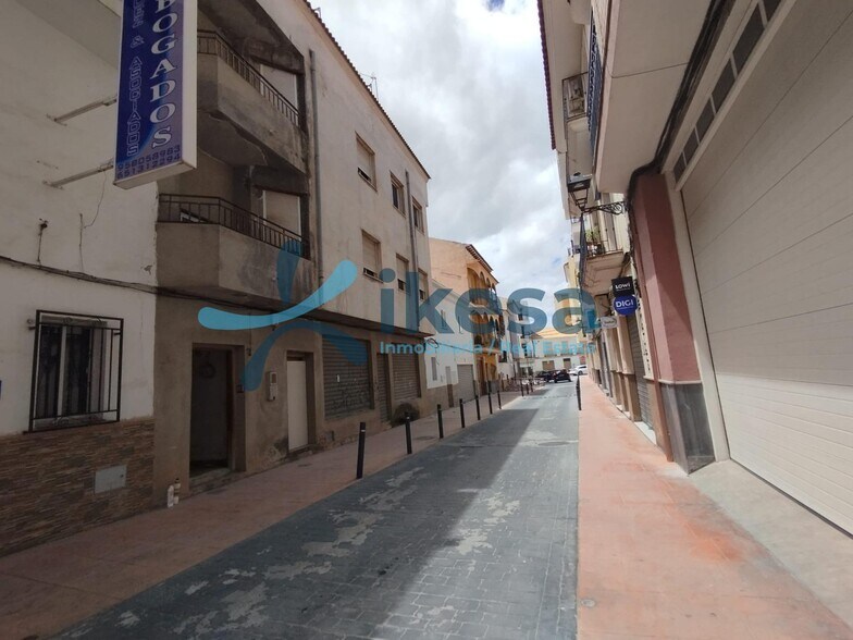 Commerce de détail dans Pozo Alcón, Jaén à vendre - Photo du bâtiment - Image 2 de 5
