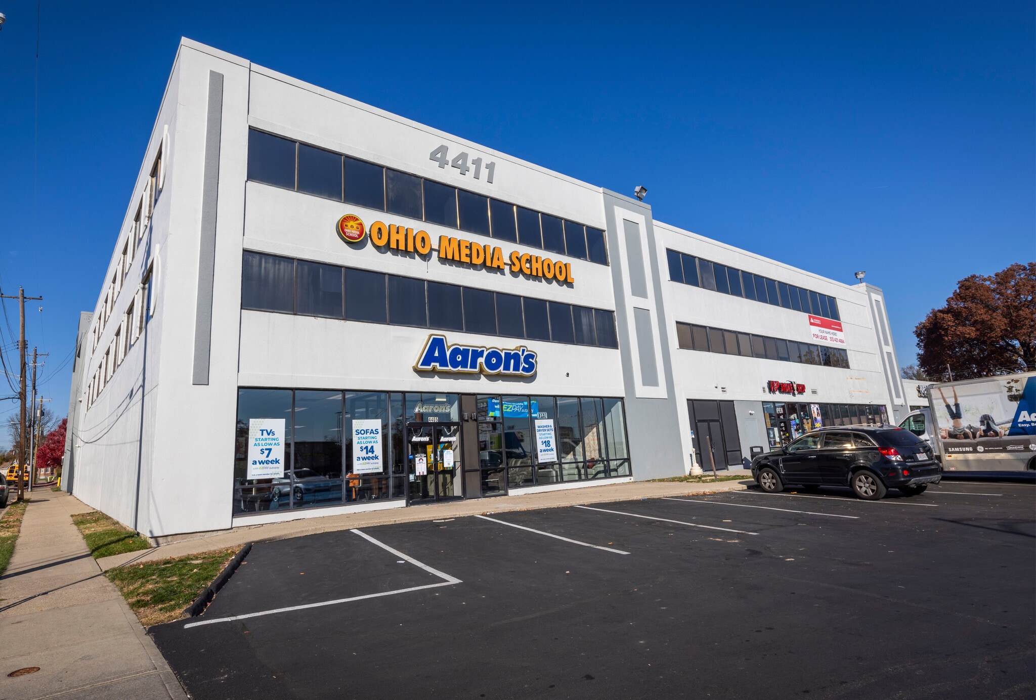 4405-4411 Montgomery Rd, Norwood, OH for lease Primary Photo- Image 1 of 11