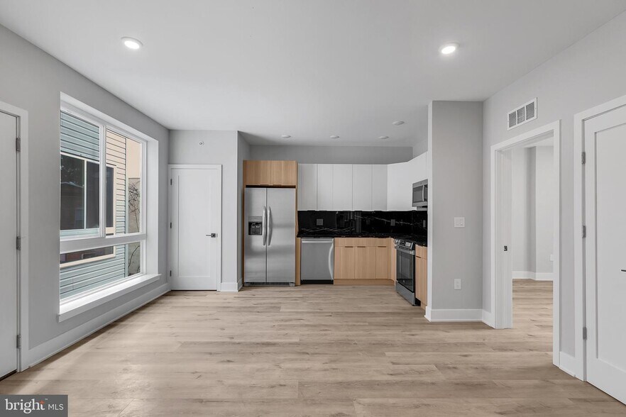 2937 Page St, Philadelphia, PA à vendre - Photo du bâtiment - Image 2 de 7