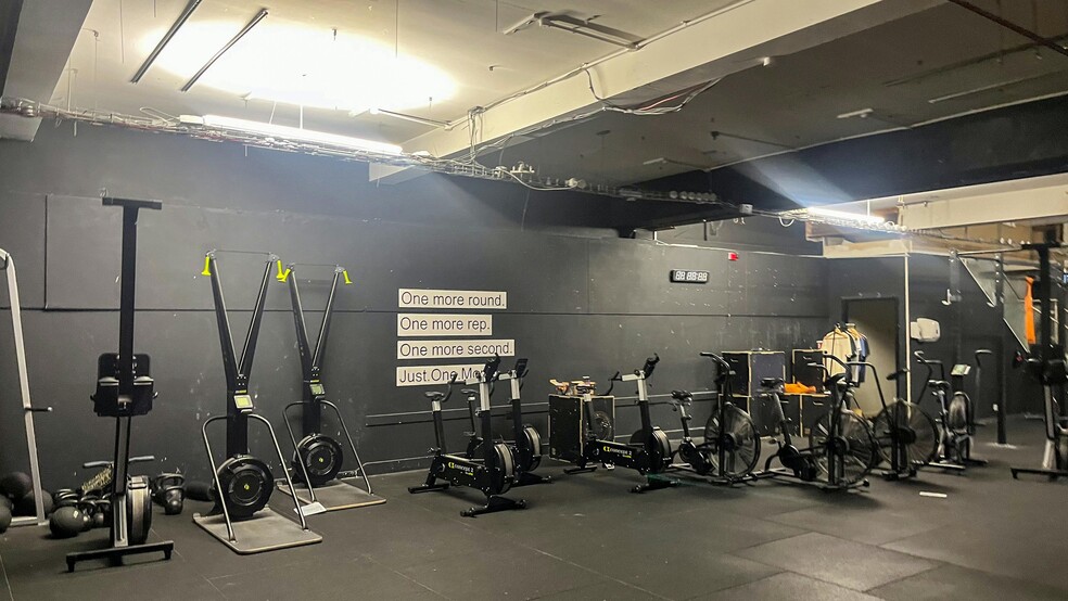 52 Castle St, Hinckley for sale - Building Photo - Image 2 of 11