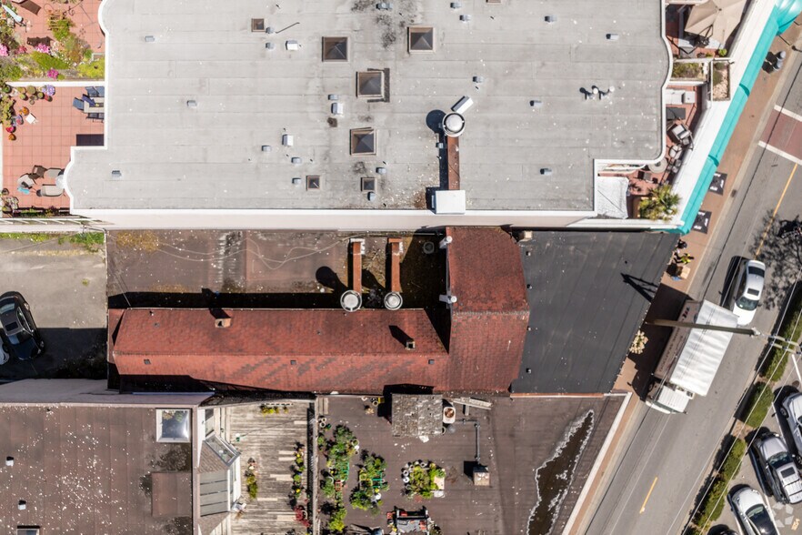 14949 & 14955 Marine Drive portefeuille de 2 propriétés à vendre sur LoopNet.ca - Aérien - Image 3 de 4