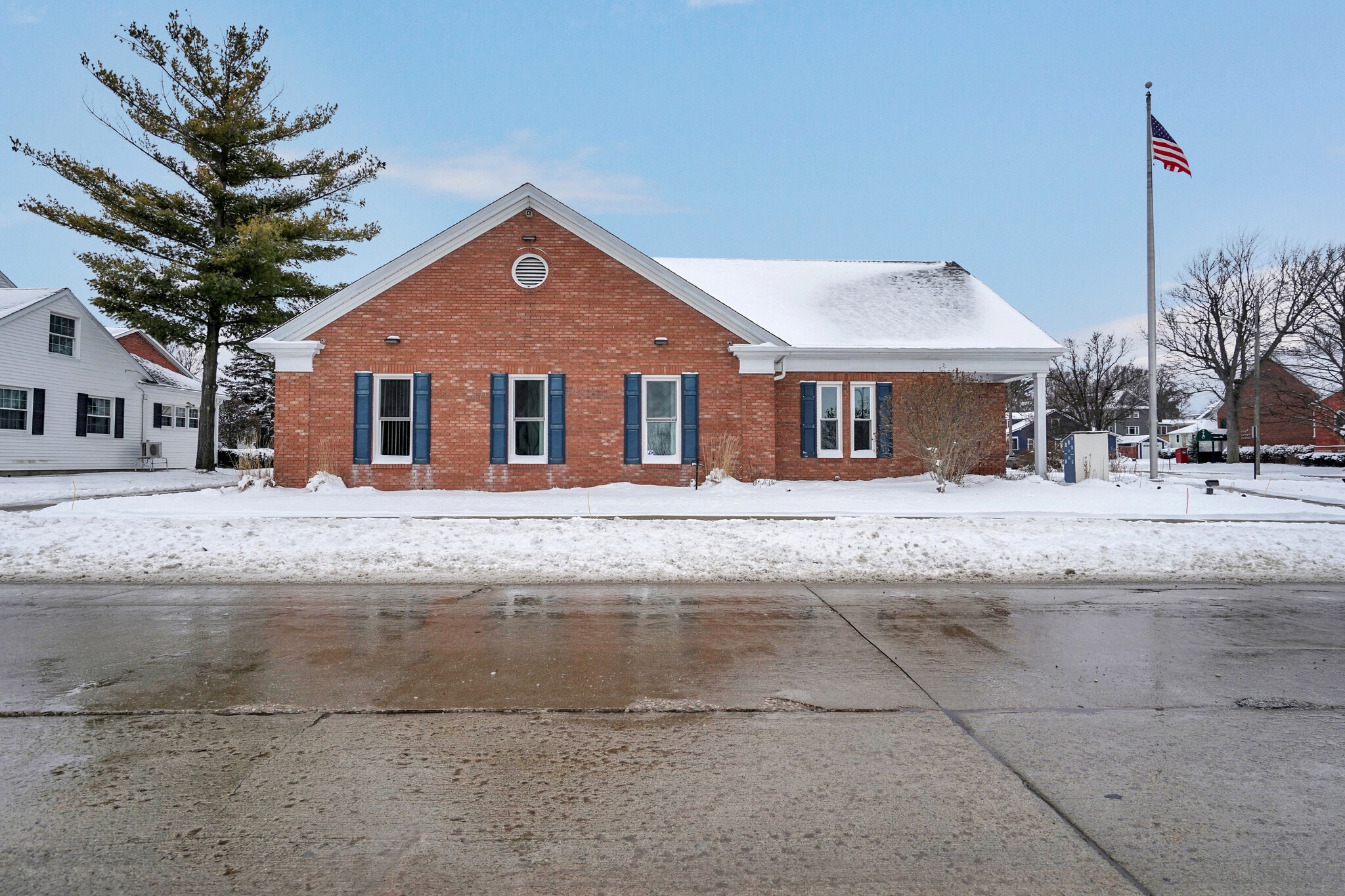 102 S 3rd St, Saint Clair, MI for sale Primary Photo- Image 1 of 13