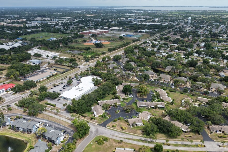 2906 62nd St W, Bradenton, FL for sale - Building Photo - Image 3 of 9