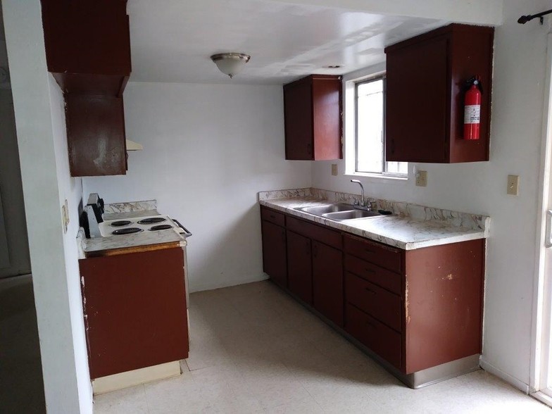 8120 Tam O Shanter Dr, Stockton, CA à vendre - Photo du bâtiment - Image 2 de 11