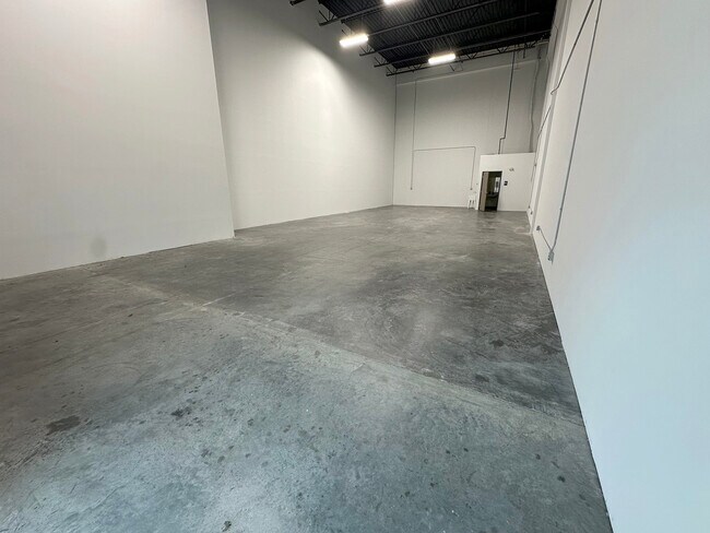 More details for 7814-7816 SW Jack James Dr, Stuart, FL - Industrial for Lease