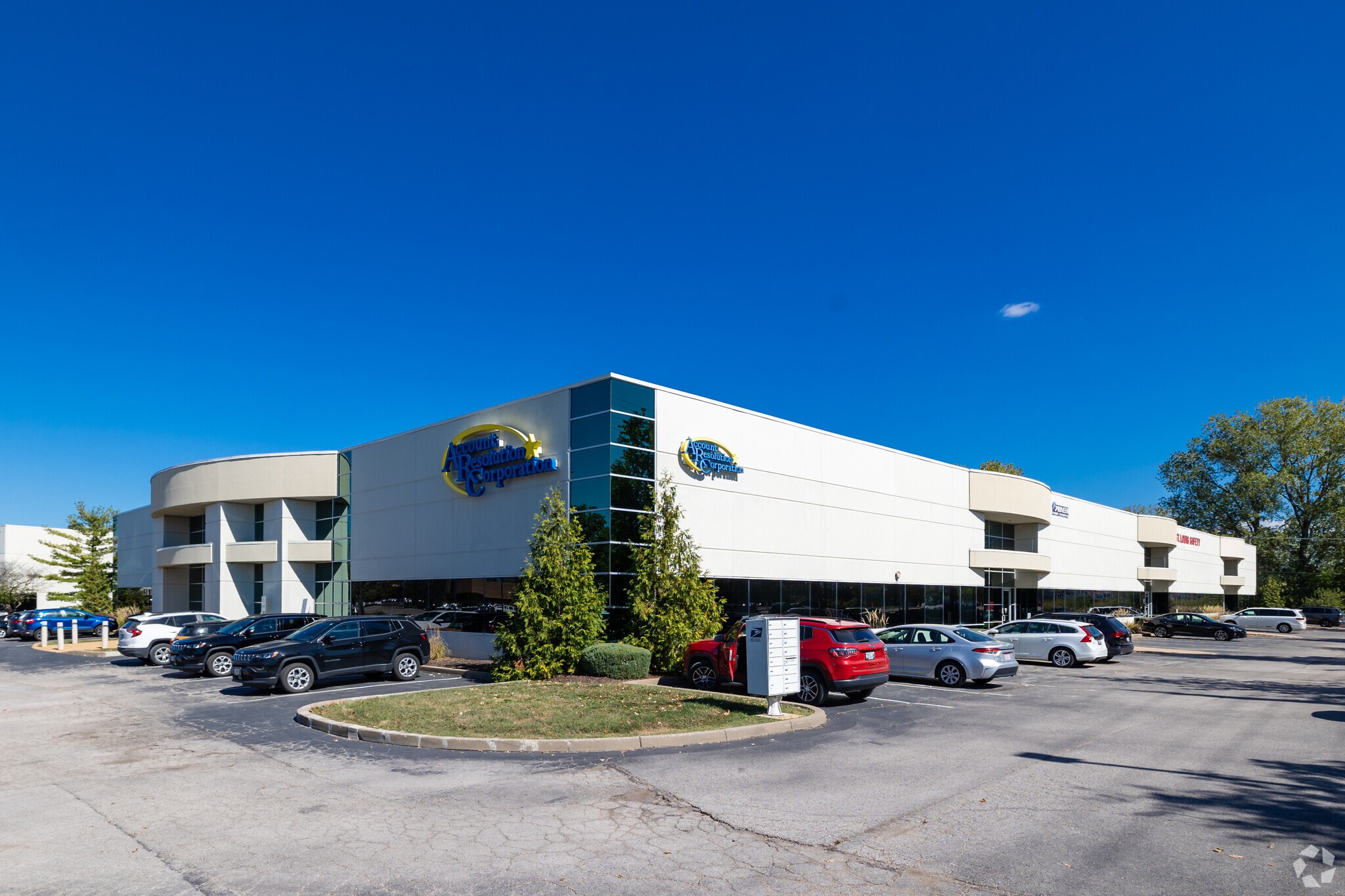 17989-17999 Chesterfield Airport Rd, Chesterfield, MO for lease Primary Photo- Image 1 of 7