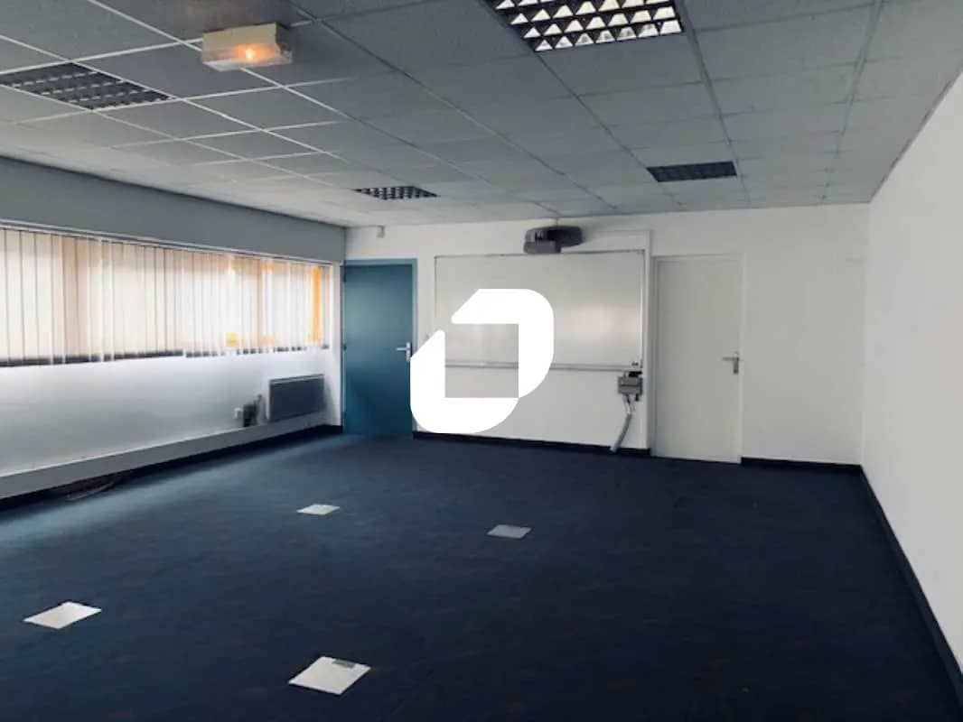 Bureau dans SAINT-OUEN-L'AUMONE à louer Photo intérieure- Image 1 de 28