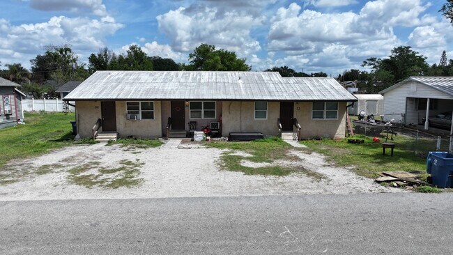Plus de détails pour 32 N Palmetto Ave, Fort Meade, FL - Multi-résidentiel à vendre