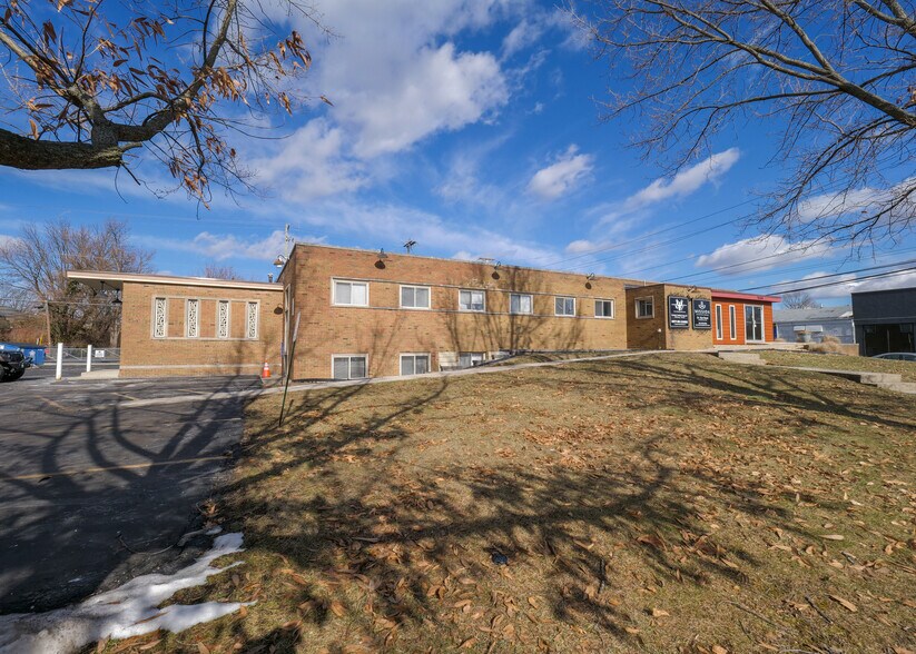 1580 King Ave, Columbus, OH à vendre - Photo du bâtiment - Image 2 de 15