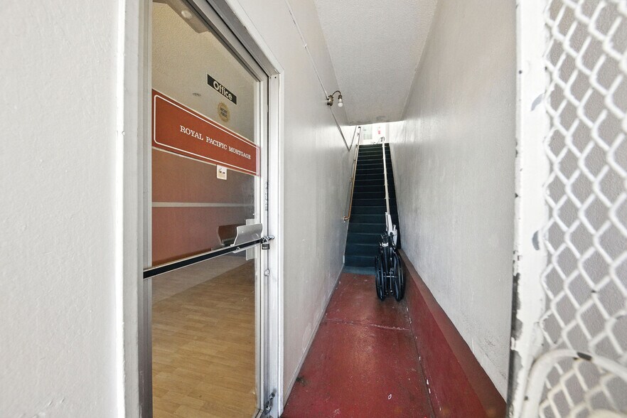 46 Leland Ave, San Francisco, CA à louer - Photo du bâtiment - Image 3 de 24