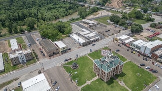 Plus de détails pour 115 W Burleson St, Wharton, TX - Commerce de détail à vendre