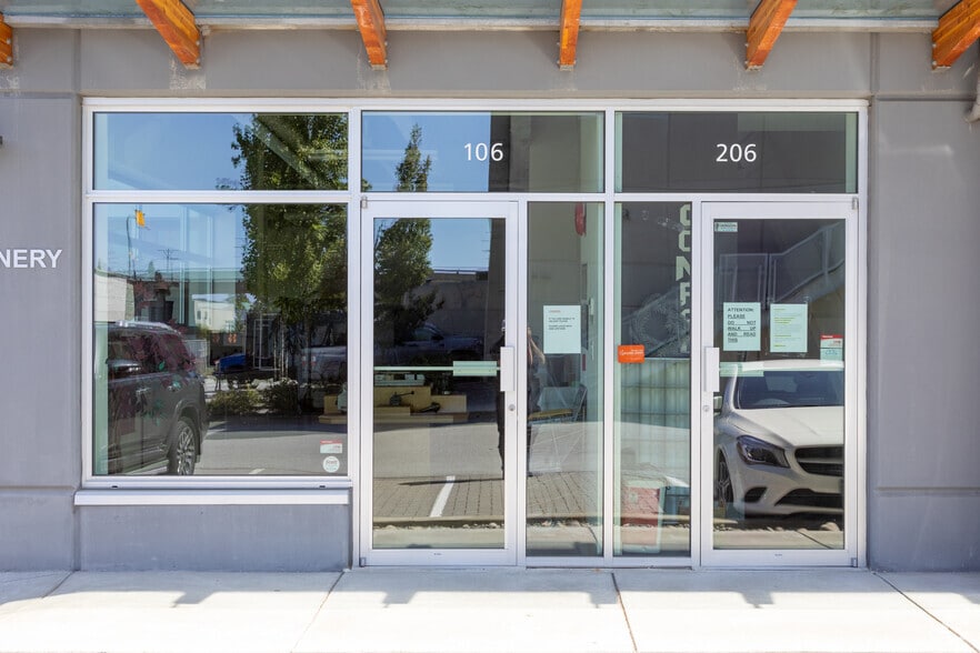 758 Copping St, North Vancouver, BC à vendre - Photo du bâtiment - Image 3 de 6