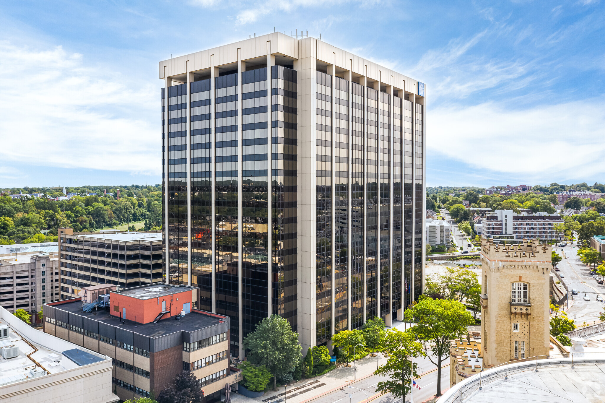 44 S Broadway, White Plains, NY for lease Building Photo- Image 1 of 84