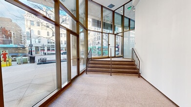 411 E Wisconsin Ave, Milwaukee, WI for lease Interior Photo- Image 1 of 8