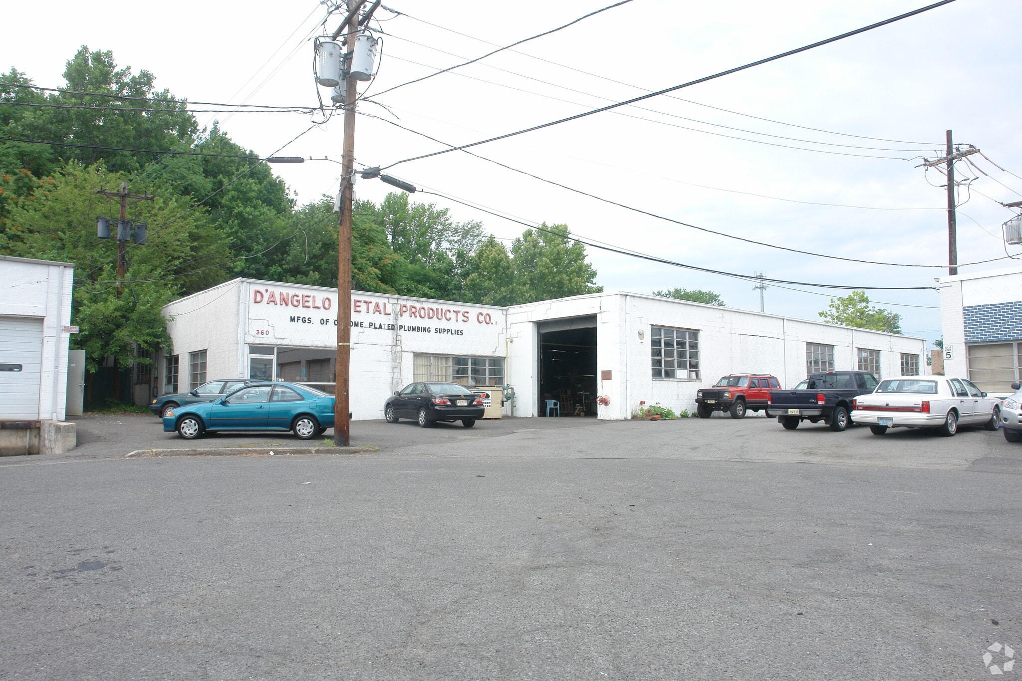 360 Dalziel Rd, Linden, NJ for sale Primary Photo- Image 1 of 7