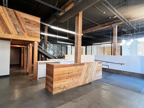 555 NW Park Ave, Portland, OR for lease Interior Photo- Image 1 of 6