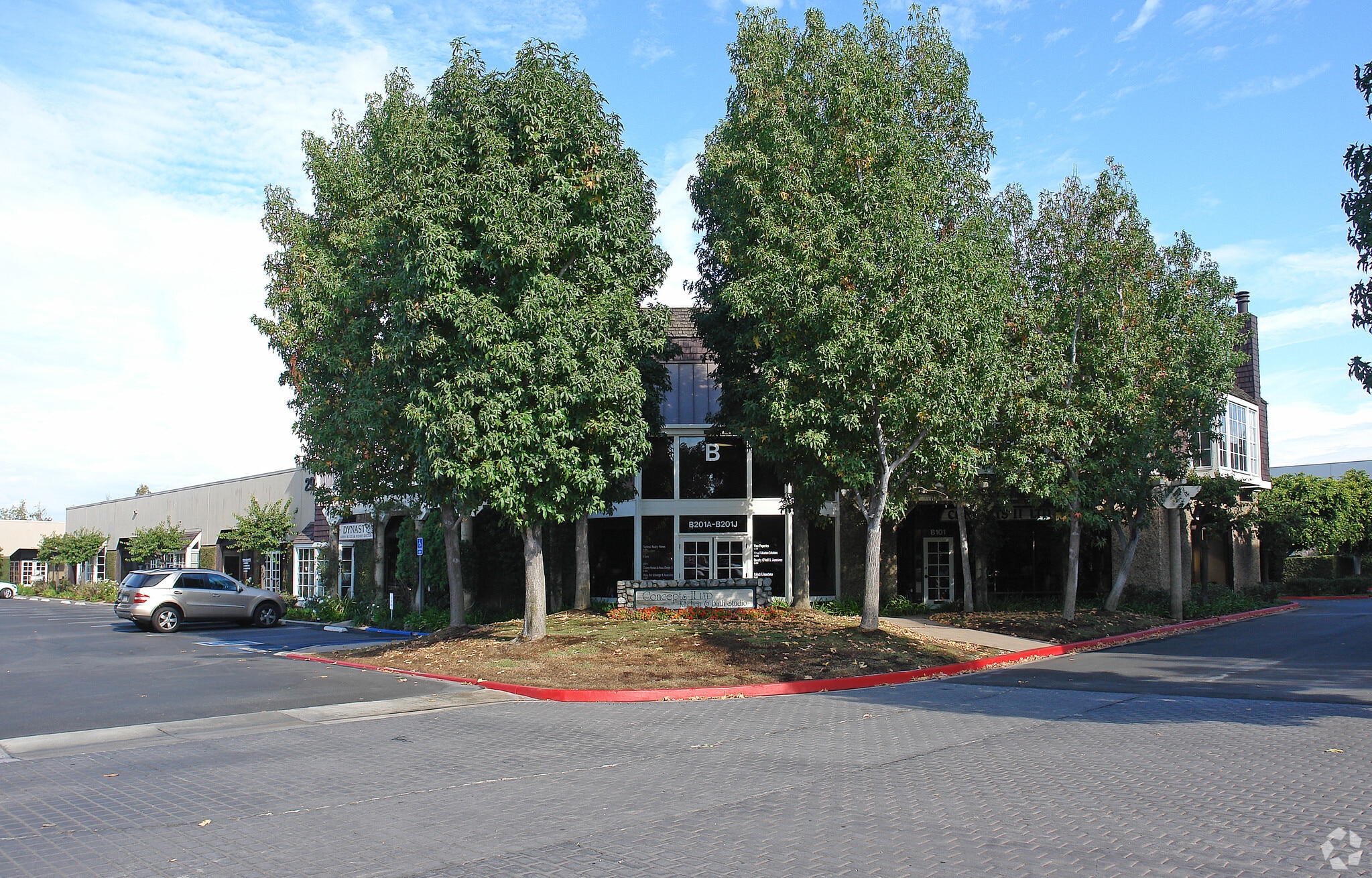 2915 Red Hill Ave, Costa Mesa, CA for lease Building Photo- Image 1 of 4