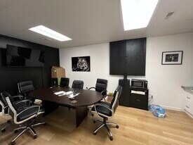 2011 chapel plaza Ct, Columbia, MO for lease - Interior Photo - Image 2 of 6