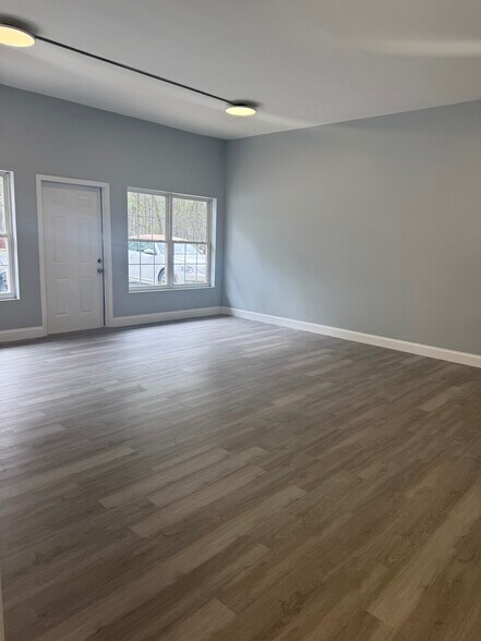 925 Sanders Rd, Cumming, GA à louer - Photo du bâtiment - Image 3 de 22