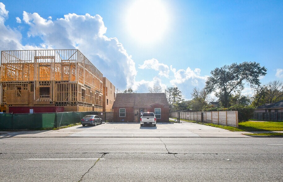 4928 Old Spanish Trl, Houston, TX à vendre - Photo du bâtiment - Image 2 de 33