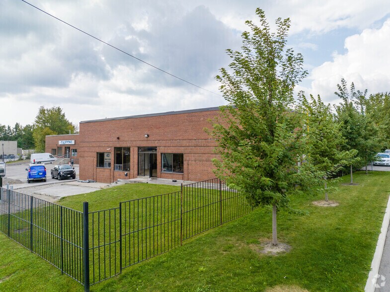 40 Minuk Acres, Toronto, ON à vendre - Photo principale - Image 1 de 1