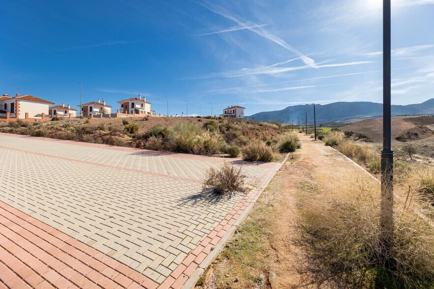 Calle 6, 211, Villa de Otura, Granada à vendre - Photo du bâtiment - Image 2 de 20