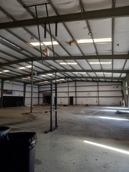 5765 Miller Ct, Columbus, GA for lease - Building Photo - Image 3 of 8