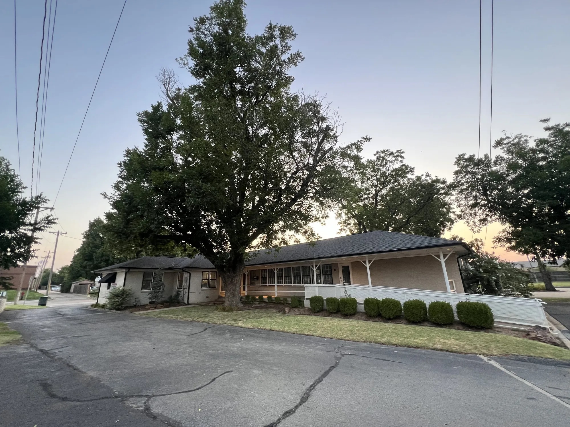 26 E 9th St, Edmond, OK for lease Primary Photo- Image 1 of 7