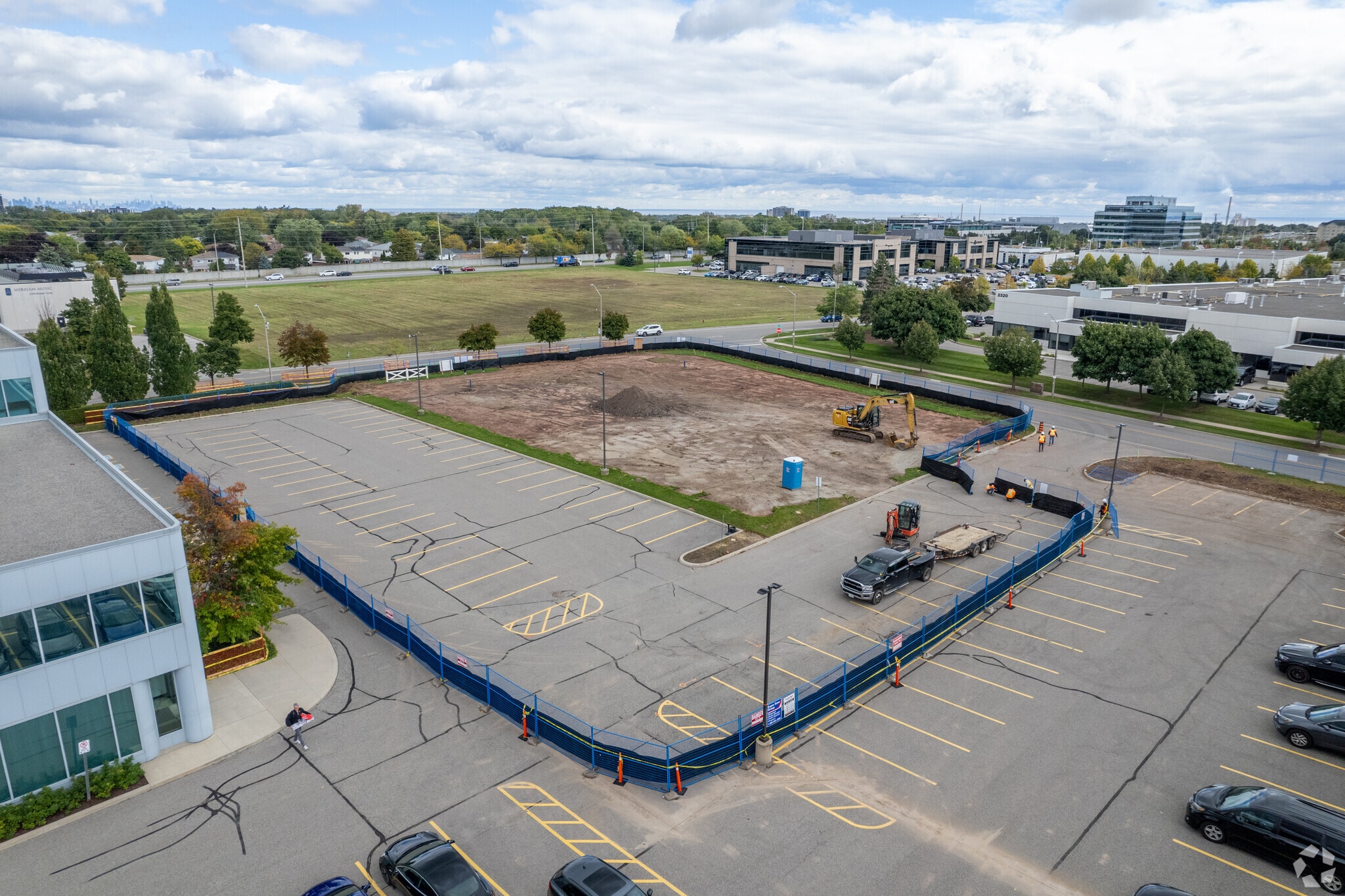 2350 Bristol Cir, Oakville, ON for lease Primary Photo- Image 1 of 4