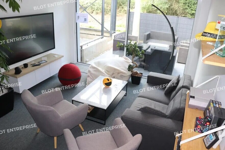 Office in Cesson-Sévigné for lease - Building Photo - Image 2 of 12