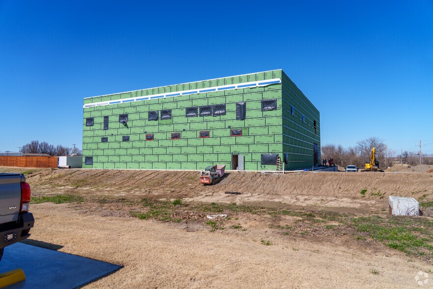 11156 S 225th East Ave, Broken Arrow, OK for lease - Building Photo - Image 2 of 9
