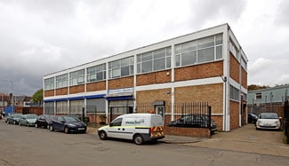 Plus de détails pour 2 Constable Cres, Londres - Bureau à louer