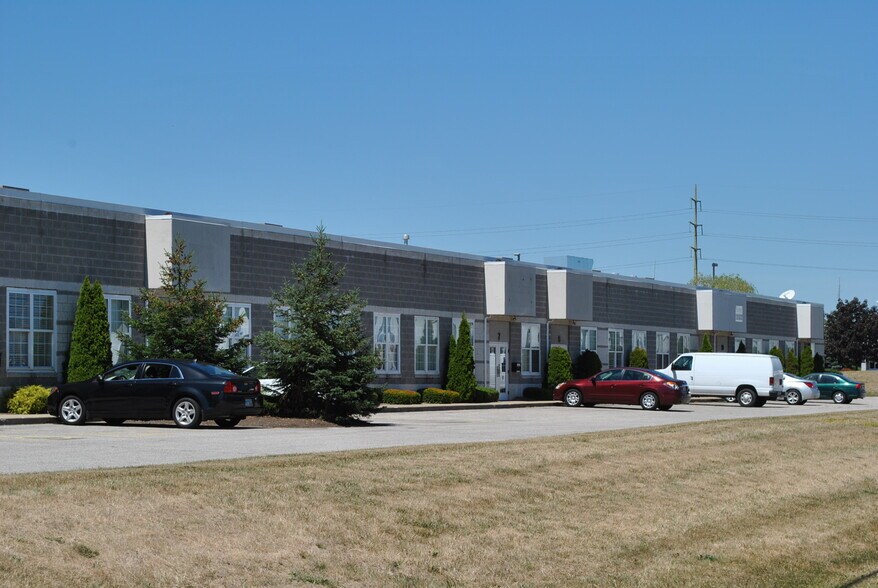 5386 Majestic Pky, Bedford, OH for lease - Building Photo - Image 1 of 2