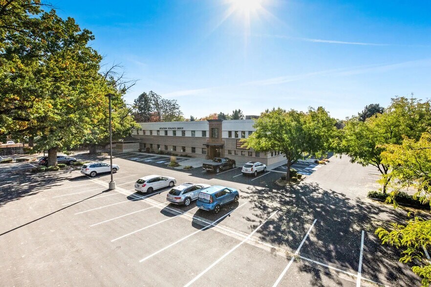 4355 W Emerald St, Boise, ID à louer - Photo du bâtiment - Image 2 de 13