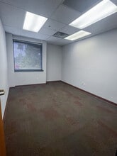 2755-2795 E Desert Inn Rd, Las Vegas, NV à louer Photo intérieure- Image 2 de 6