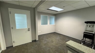 2925 William Penn Hwy, Easton, PA for lease Interior Photo- Image 2 of 11