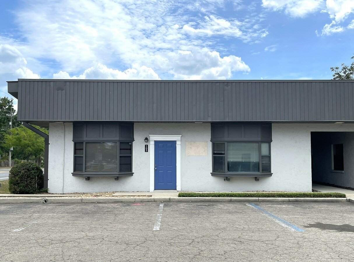 3720 NW 43rd St, Gainesville, FL 32606 - Unité 103 - - Photo intérieure - Image 2 of 13