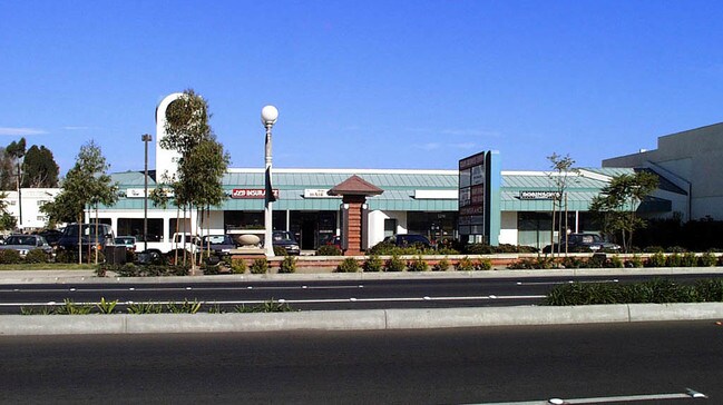 More details for 5241 Lincoln Ave, Cypress, CA - Retail, Industrial for Lease