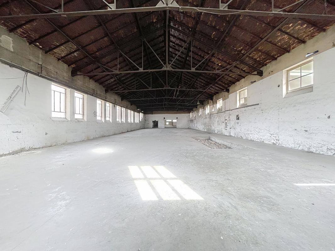 Allée Guimet, Neuville-sur-Saône for lease Building Photo- Image 1 of 12