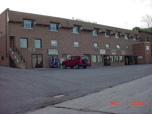 907 Scalp Ave, Johnstown, PA à louer - Photo principale - Image 1 de 1