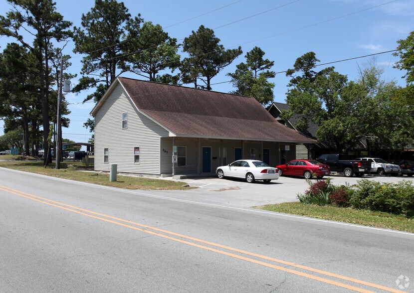 207 N 35th St, Morehead City, NC for lease - Primary Photo - Image 1 of 13