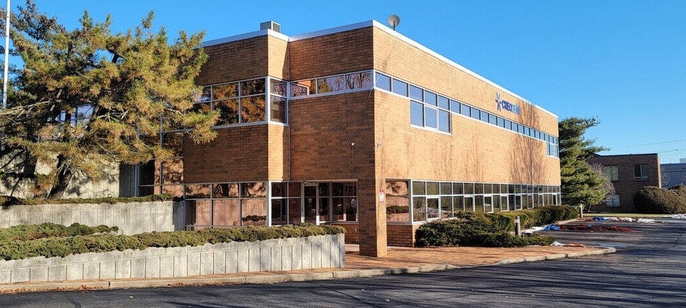 9 Hdsn Vly Prof Plz, Newburgh, NY for sale - Building Photo - Image 2 of 9
