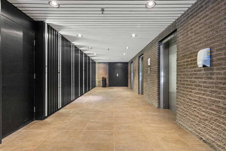 9500 Rue Meilleur, Montréal, QC à louer - Photo du bâtiment - Image 3 de 11