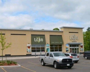 910 O'Brien Rd, Renfrew, ON à vendre Photo du bâtiment- Image 1 de 1