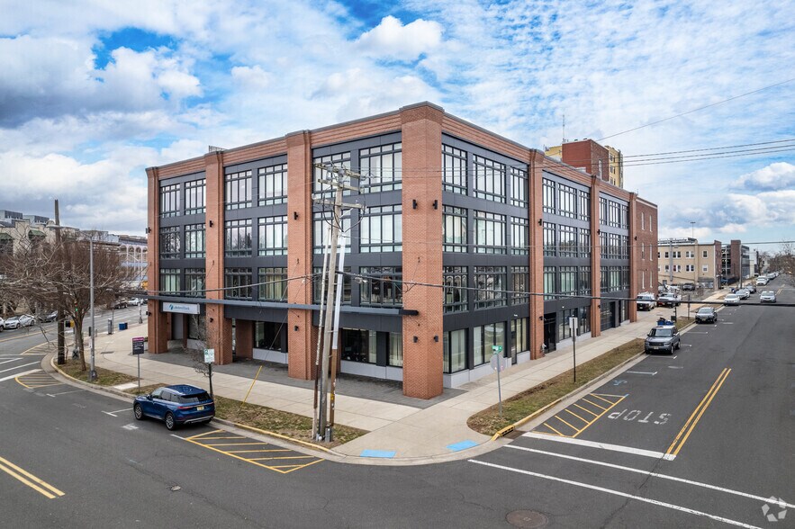 511 Cookman Ave, Asbury Park, NJ à vendre - Photo du bâtiment - Image 3 de 5