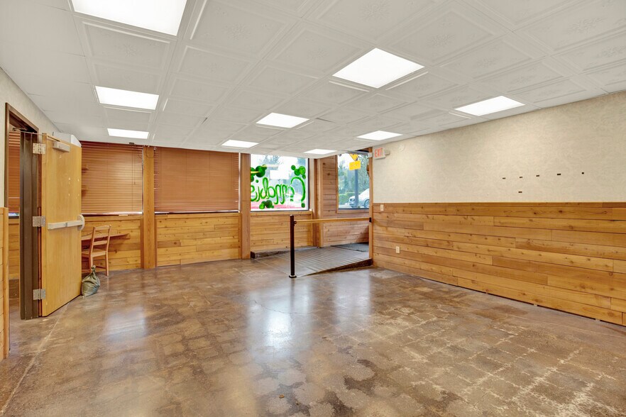 222 Molalla Ave, Oregon City, OR à vendre - Photo intérieure - Image 2 de 9