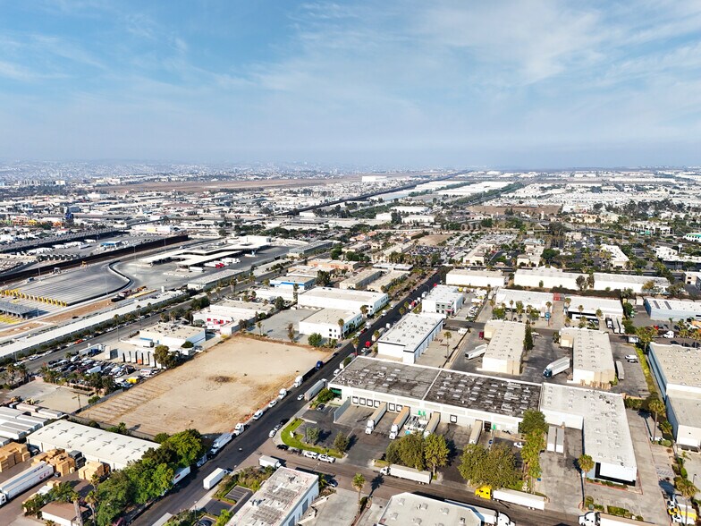 9940 Marconi Dr, San Diego, CA à vendre - Photo du bâtiment - Image 3 de 11